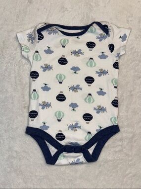 (3 for $10) Baby Short-Sleeve Onesie with Hot Air Balloon & Bear Print bodysuit